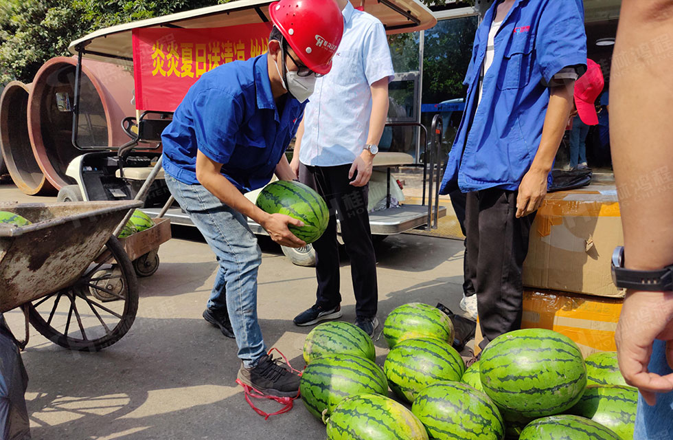夏日送清涼，溫情暖人心！桂林鴻程工會開展“夏日送清涼”慰問活動
